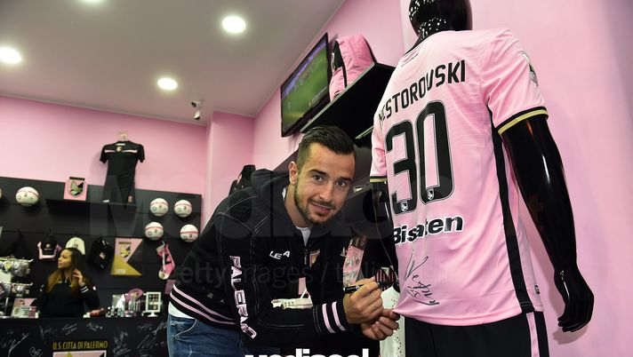 Ansia in casa Palermo: oggi si valutano le condizioni di Nestorovski. Per Bellusci… Ansia in casa Palermo: oggi si valutano le condizioni di Nestorovski. Per Bellusci…