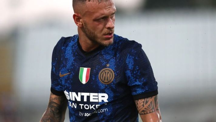 MONZA, ITALY - AUGUST 14: Federico Dimarco of FC Internazionale looks on during the pre-season friendly match between FC Internazionale and Futbol'nyj Klub Dynamo Kyïv at U-Power Stadium on August 14, 2021 in Monza, Italy. (Photo by Marco Luzzani/Getty Images ) ULTIME DAI CAMPI – Novità Simeone e Politano, Valeri è out! Kostic, Dragowski e Dimarco… - immagine 1