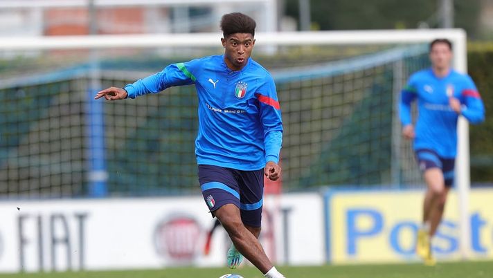 Getty Images Inter, Salcedo lascia il Bari e torna al Genoa: iniziate le visite mediche - immagine 1