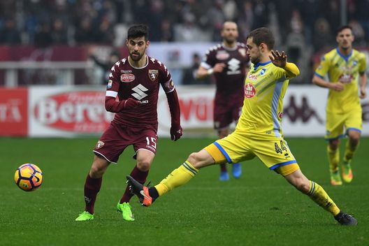 TURIN, ITALY - FEBRUARY 12: Marco Benassi (L) of FC Torino in action against Michele Fornasier of Pescara Calcio during the Serie A match between FC Torino and Pescara Calcio at Stadio Olimpico di Torino on February 12, 2017 in Turin, Italy. (Photo by Valerio Pennicino/Getty Images) TURIN, ITALY - FEBRUARY 12: Marco Benassi (L) of FC Torino in action against Michele Fornasier of Pescara Calcio during the Serie A match between FC Torino and Pescara Calcio at Stadio Olimpico di Torino on February 12, 2017 in Turin, Italy. (Photo by Valerio Pennicino/Getty Images)