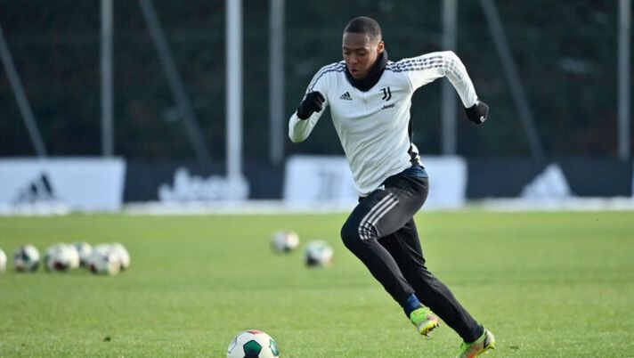 UFFICIALE – Udinese, arriva Aké in prestito dalla Juventus: il comunicato - immagine 1