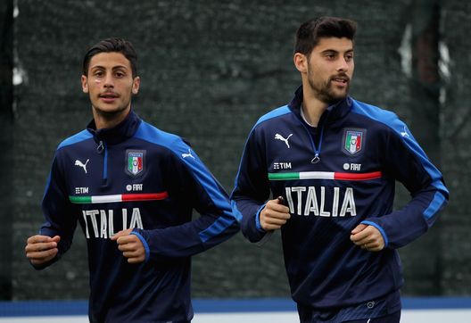 ROME, ITALY - MARCH 21: (L-R) Rolando Mandragora and Marco Benassi of Italy in action during the Italy U21 training session on March 21, 2016 in Rome, Italy. (Photo by Paolo Bruno/Getty Images) ROME, ITALY - MARCH 21: (L-R) Rolando Mandragora and Marco Benassi of Italy in action during the Italy U21 training session on March 21, 2016 in Rome, Italy. (Photo by Paolo Bruno/Getty Images)