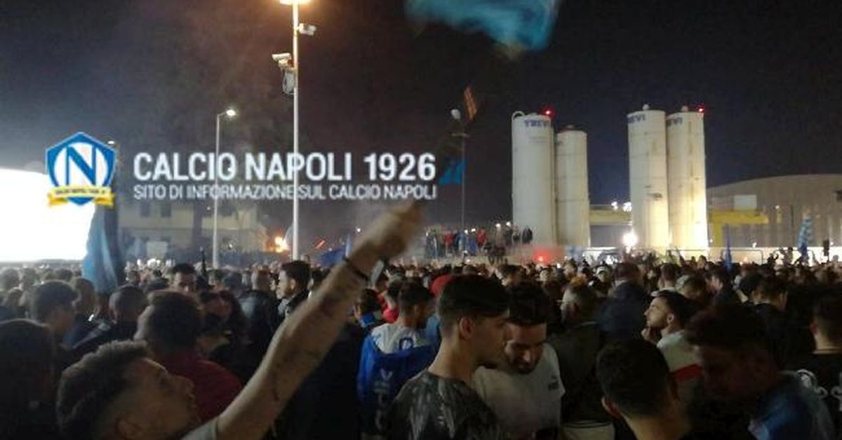 Festa scudetto, difficile vedere il pullman scoperto con i calciatori il motivo Calcio Napoli
