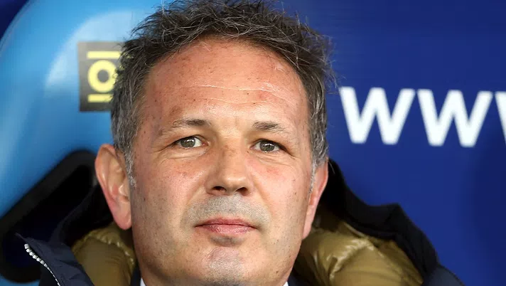 EMPOLI, ITALY - FEBRUARY 05: Sinisa Mihajlovic manager of Torino FC looks on during the Serie A match between Empoli FC and FC Torino at Stadio Carlo Castellani on February 5, 2017 in Empoli, Italy.  (Photo by Gabriele Maltinti/Getty Images)