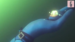 Video – 180 metri in apnea sotto il ghiaccio: Molchanov record del mondo