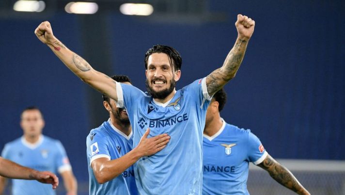 ROME, ITALY - NOVEMBER 07: Luis Alberto of SS Lazio celebrates after scoring the third goal of his team with his teammates during the Serie A match between SS Lazio v US Salernitana on November 07, 2021 in Rome, Italy. (Photo by Marco Rosi - SS Lazio/Getty Images ) DAI CAMPI – L’esito per Mancini! Luis Alberto in gruppo, novità Abraham, Zaniolo, Sepe, de Vrij… - immagine 1