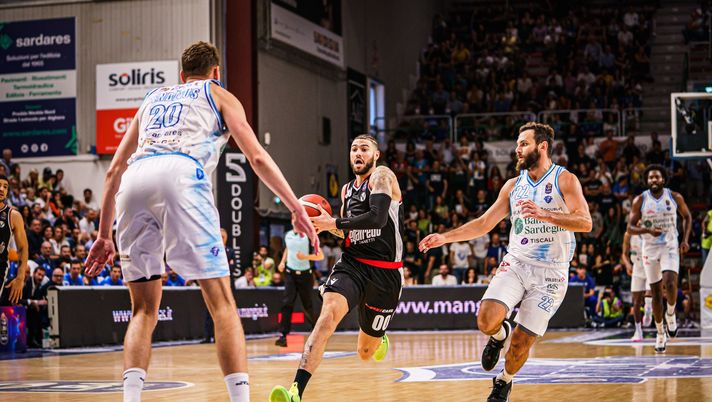 Basket – La Virtus batte Sassari 74 a 69 - immagine 1