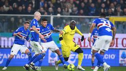 VIDEO / Dallo striscione per Calha alle scintille Lukaku-Barella: il film di Samp-Inter