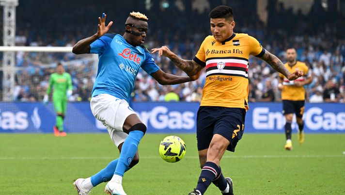 FOTO Osimhen ritratto con la figlia in maschera prima di Napoli-Sampdoria - immagine 1