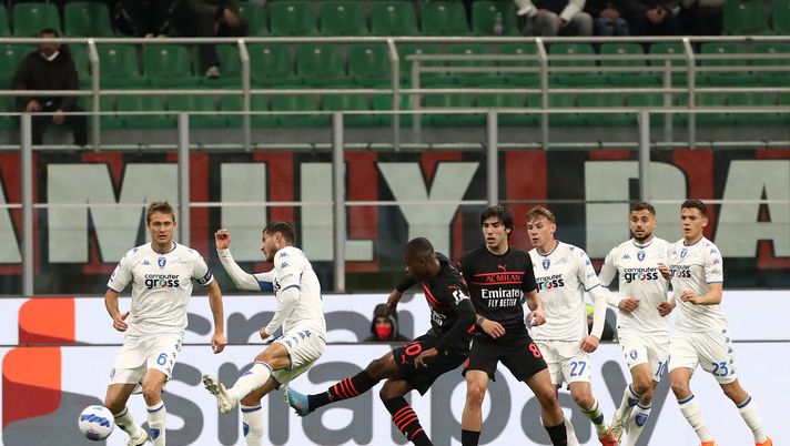 MILAN, ITALY - MARCH 12: Pierre Kalulu of AC Milan scores their team's first goal during the Serie A match between AC Milan and Empoli FC at Stadio Giuseppe Meazza on March 12, 2022 in Milan, Italy. (Photo by Marco Luzzani/Getty Images) Kalulu cala il jolly, l’Empoli è superato a San Siro - immagine 1