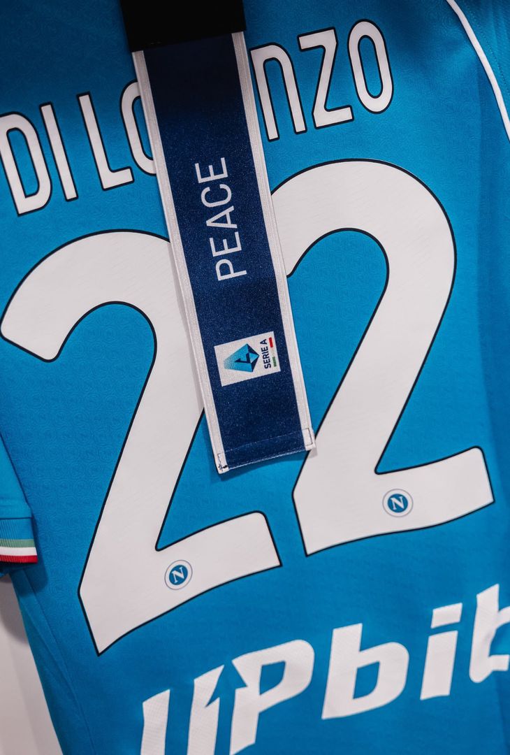 Il Napoli scende in campo contro il Milan alle 20.45 a San Siro