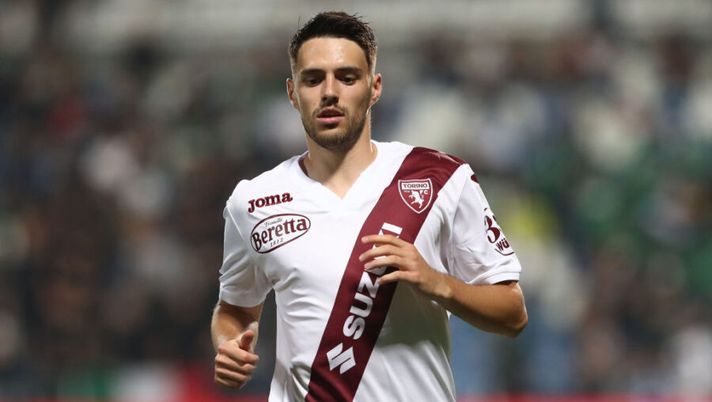 REGGIO NELL'EMILIA, ITALY - SEPTEMBER 17: Josip Brekalo of Torino FC looks on during the Serie A match between US Sassuolo and Torino FC at Mapei Stadium - Citta' del Tricolore on September 17, 2021 in Reggio nell'Emilia, Italy. (Photo by Marco Luzzani/Getty Images) NEWS – Brekalo positivo al Covid! Milinkovic, Di Lorenzo, Gemello, Audero e Bonucci… - immagine 1