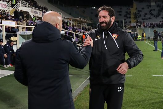 GERMOGLI PH: 15 DICEMBRE 2021 FIRENZE STADIO ARTEMIO FRANCHI PARTITA COPPA ITALIA 2021 2022 FIORENTINA VS BENEVENTO VINCENZO ITALIANO © FOTOCRONACHE GERMOGLI GERMOGLI PH: 15 DICEMBRE 2021 FIRENZE STADIO ARTEMIO FRANCHI PARTITA COPPA ITALIA 2021 2022 FIORENTINA VS BENEVENTO VINCENZO ITALIANO © FOTOCRONACHE GERMOGLI