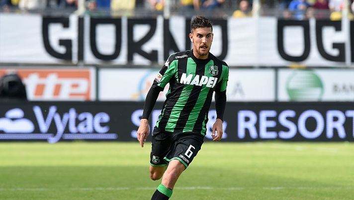 FROSINONE, ITALY - MAY 08:  Lorenzo Pellegrini of Sassuolo in action during the Serie A match between Frosinone Calcio and US Sassuolo calcio at Stadio Matusa on May 8, 2016 in Frosinone, Italy.  (Photo by Francesco Pecoraro/Getty Images) 