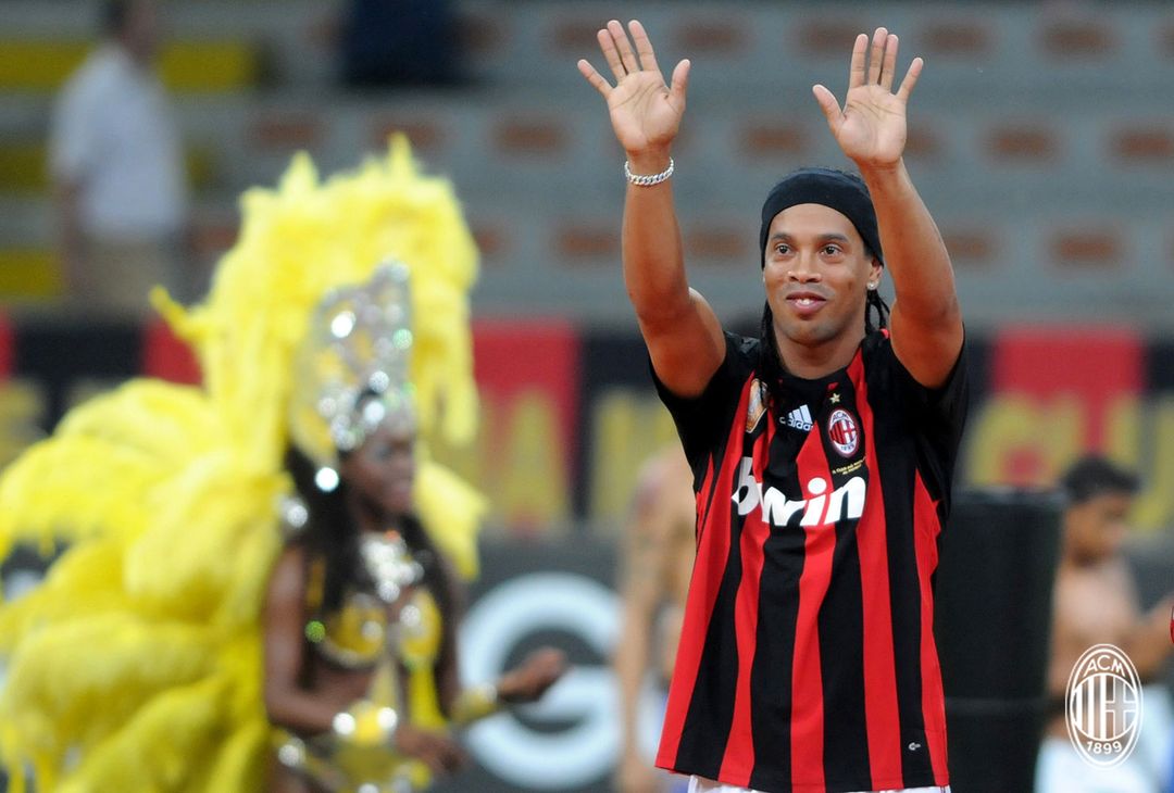 FOTOGALLERY – Il Ronaldinho rossonero- immagine 1