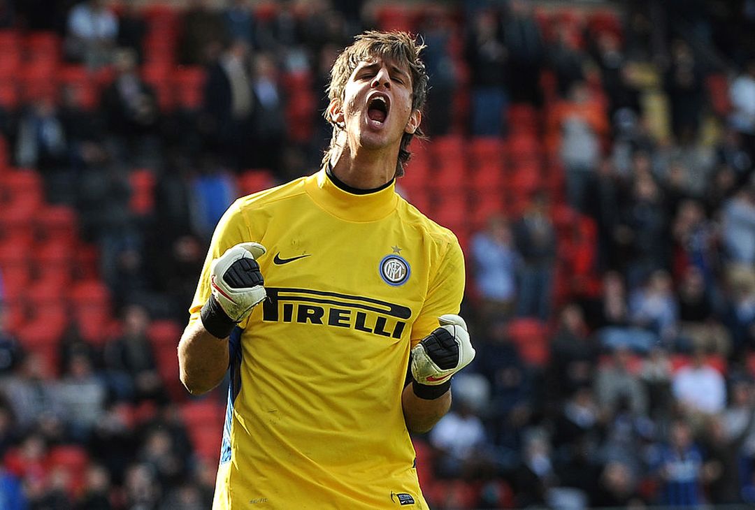  Raffaele Di Gennaro, dieci anni di giovanili nell'Inter come portiere, è tifosissimo dei nerazzurri. E' in prestito al Latina (al momento out per infortunio)  