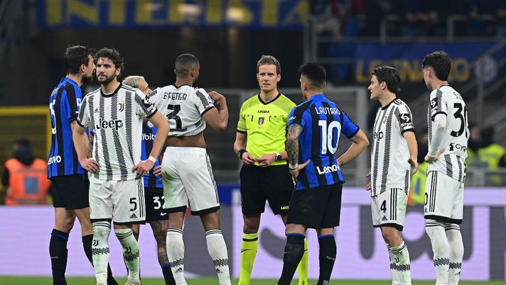 Inter-Juve, VAR in imbarazzo: impiega 4′ per decidere senza invitare Chiffi alla visione - immagine 1