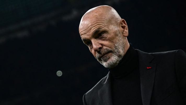 AC Milan's Italian head coach Stefano Pioli reacts during the Italian Serie A football match between AC Milan and Bologna on April 4, 2022 at the San Siro stadium in Milan. (Photo by Miguel MEDINA / AFP) (Photo by MIGUEL MEDINA/AFP via Getty Images) Pioli: “Brahim è stato respinto bene, cambiati con Ibra. Cosa è mancato, lo Scudetto…” - immagine 1