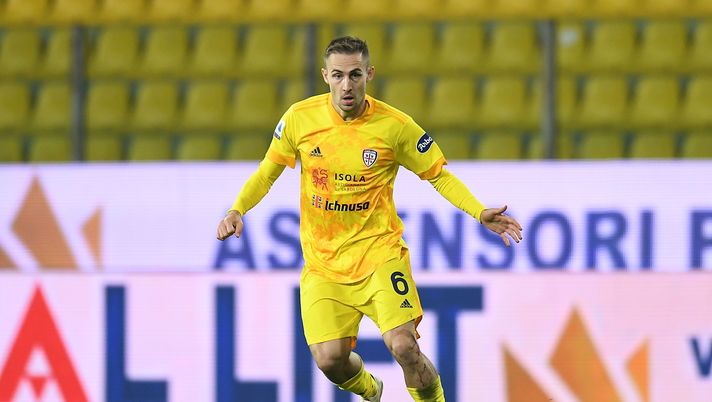 PARMA, ITALY - DECEMBER 16: Marko Rog of Cagliari Calcio in action during the Serie A match between Parma Calcio and Cagliari Calcio at Stadio Ennio Tardini on December 16, 2020 in Parma, Italy. (Photo by Alessandro Sabattini/Getty Images) PARMA, ITALY - DECEMBER 16: Marko Rog of Cagliari Calcio in action during the Serie A match between Parma Calcio and Cagliari Calcio at Stadio Ennio Tardini on December 16, 2020 in Parma, Italy. (Photo by Alessandro Sabattini/Getty Images)