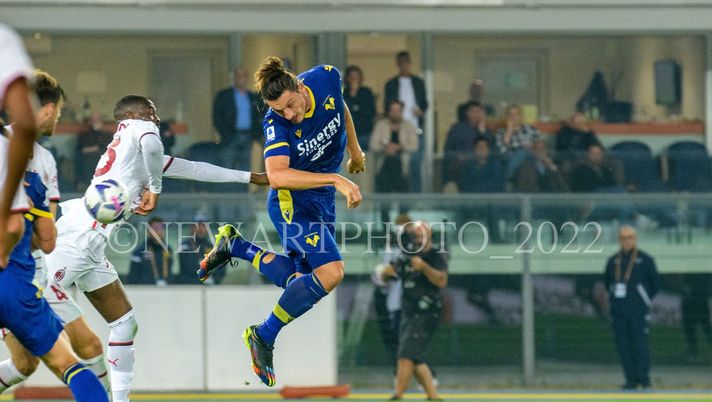 Djuric vola “in alta quota”: quanti duelli aerei vinti per il centravanti gialloblù  Djuric vola “in alta quota”: quanti duelli aerei vinti per il centravanti gialloblù - immagine 1