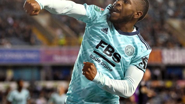 LONDON, ENGLAND - SEPTEMBER 22: Ademola Lookman of Leicester City celebrates after scoring their side's first goal during the Carabao Cup Third Round match between Millwall and Leicester City at The Den on September 22, 2021 in London, England. (Photo by Justin Setterfield/Getty Images) UFFICIALE – Lookman è un giocatore dell’Atalanta: l’annuncio sui social e la formula… - immagine 1