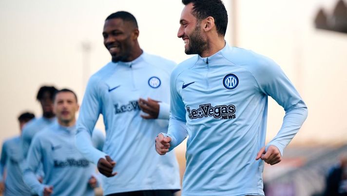 Calhanoglu pronto a illuminare. “Hakan è il simbolo della voglia di vincere dell’Inter” - immagine 1