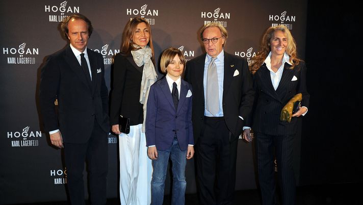 PARIS, FRANCE - MARCH 04:  Andrea Della Valle, Paula Della Valle, Leonardo Della Valle, Diego Della Valle and Barbara Della Valle attend the Hogan by Karl Lagerfeld cocktail party during Paris Fashion Week Fall/Winter 2012 on March 4, 2011 in Paris, France.  (Photo by Pascal Le Segretain/Getty Images) 