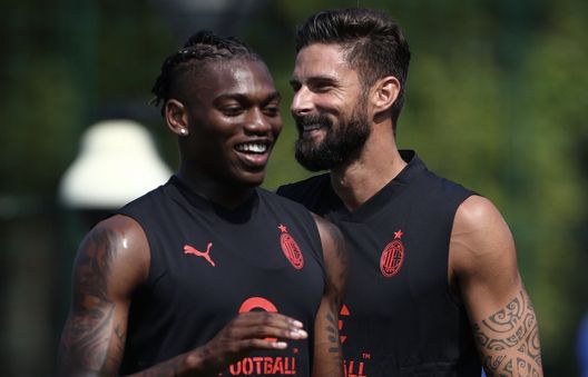 Leao Giroud AC Milan allenamento Milanello