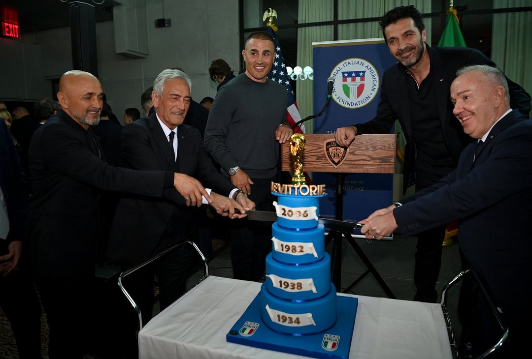 GALLERY La Nazionale viene accolta in trionfo a New York: Di Lorenzo superstar! - immagine 4