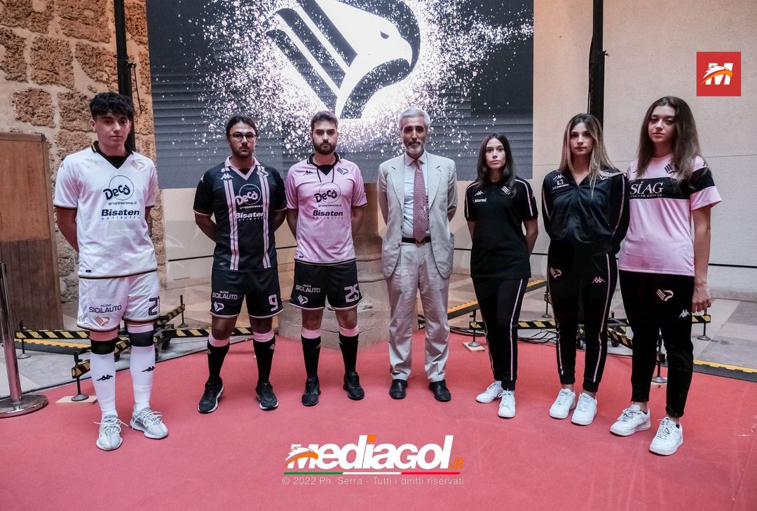 FOTO PALERMO, presentazione nuove maglie gara Palermo 2022/2023 (Gallery) - immagine 18