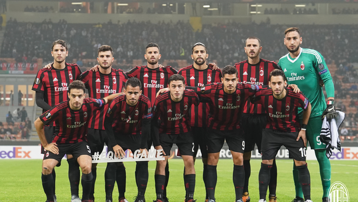La foto di squadra del Milan