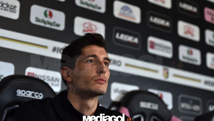 PALERMO, ITALY - JANUARY 15:  Stefano Moreoanswers questions during his presentation as new player of US Citta' di Palermo at Carmelo Onorato training center on January 15, 2018 in Palermo, Italy.  (Photo by Tullio M. Puglia/Getty Images) 