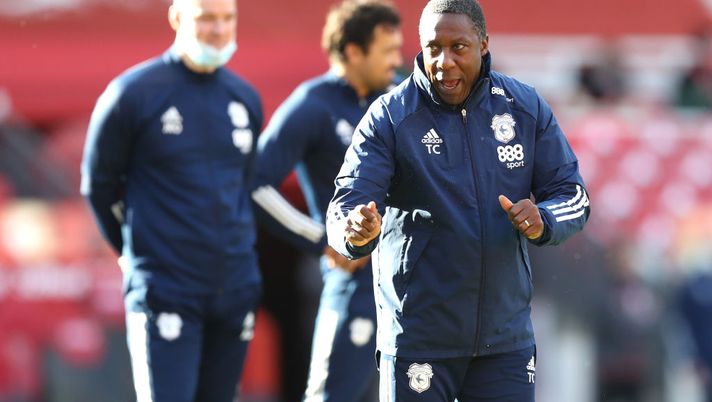MIDDLESBROUGH, ENGLAND - FEBRUARY 27: Terry Connor, Assistant Manager of Cardiff City reacts during the warm up prior to the Sky Bet Championship match between Middlesbrough and Cardiff City at Riverside Stadium on February 27, 2021 in Middlesbrough, England. Sporting stadiums around the UK remain under strict restrictions due to the Coronavirus Pandemic as Government social distancing laws prohibit fans inside venues resulting in games being played behind closed doors. (Photo by George Wood/Getty Images) Inghilterra, la rabbia di Connor: il figlio vittima di razzismo, la squadra lascia il campo e perde il match - immagine 1