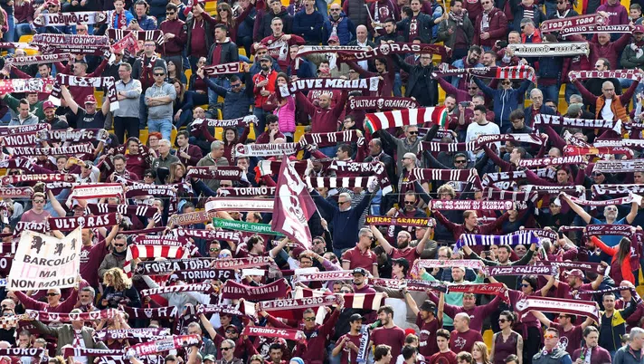 Parma-Torino, il calore dei tifosi granata al Tardini
