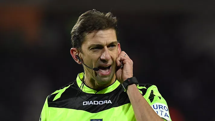 TURIN, ITALY - JANUARY 16:  Referee Paolo Tagliavento during the Serie A match between FC Torino and AC Milan at Stadio Olimpico di Torino on January 16, 2017 in Turin, Italy.  (Photo by Valerio Pennicino/Getty Images)