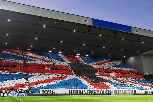 (Photo by Stu Forster/Getty Images) Il derby The Crown: l’omaggio commosso Rangers, il secco Fuck dei tifosi Celtic- immagine 2
