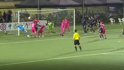 Hong Kong, gol del portiere da premio Puskas: in rovesciata!