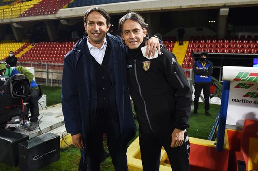 BENEVENTO, ITALY - DECEMBER 15: Simone Inzaghi, SS Lazio coach, greets his brother Filippo Inzaghi, the Benevento Calcio coach before the Serie A match between Benevento Calcio and SS Lazio at Stadio Ciro Vigorito on December 15, 2020 in Benevento, Italy. (Photo by Francesco Pecoraro/Getty Images) BENEVENTO, ITALY - DECEMBER 15: Simone Inzaghi, SS Lazio coach, greets his brother Filippo Inzaghi, the Benevento Calcio coach before the Serie A match between Benevento Calcio and SS Lazio at Stadio Ciro Vigorito on December 15, 2020 in Benevento, Italy. (Photo by Francesco Pecoraro/Getty Images)