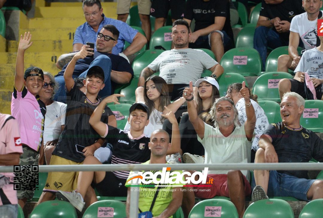 FOTOTIFO, Palermo-Reggiana 3-2 i tifosi allo stadio (gallery) - immagine 4