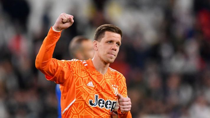 TURIN, ITALY - APRIL 01: Wojciech Szczesny of Juventus celebrates following the Serie A match between Juventus and Hellas Verona at Allianz Stadium on April 01, 2023 in Turin, Italy. (Photo by Valerio Pennicino/Getty Images) Szczesny: “Restare? È la prima volta che lo sento, non mi vedo in un altro posto” - immagine 1