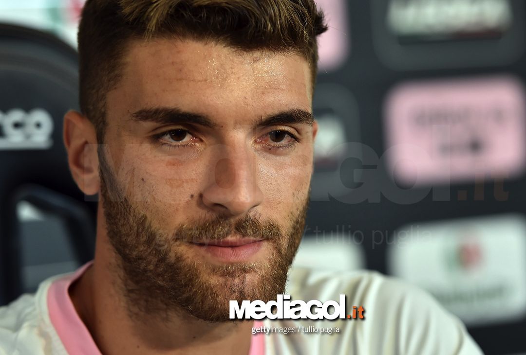  PALERMO, ITALY - SEPTEMBER 04:  Gaetano Monachello answers questions during his presentation as a new player of US Citta' di Palermo at Carmelo Onorato sport center on September 4, 2017 in Palermo, Italy.  (Photo by Tullio M. Puglia/Getty Images) 