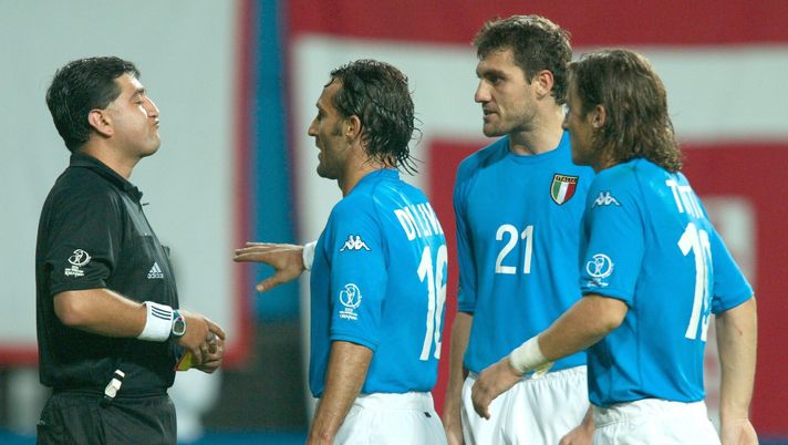 Getty Images Byron Moreno: “Totti aveva simulato, espulsione giusta. Arbitrai da 8.5” - immagine 1