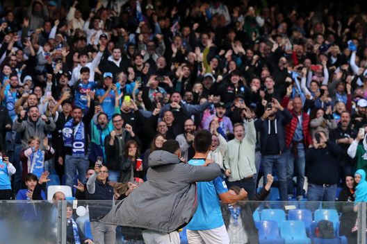 napoli (Photo by Francesco Pecoraro/Getty Images) Selvaggi: “Spero il Napoli vinca lo scudetto, ha dei tifosi eccezionali. La sosta…”- immagine 2