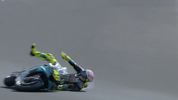GP Misano, la caduta di Valentino Rossi nelle qualifiche