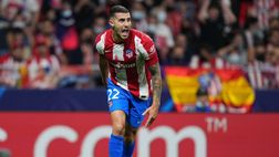 Atletico Madrid, giocatori insultati dai tifosi: Mario Hermoso reagisce e va sugli spalti