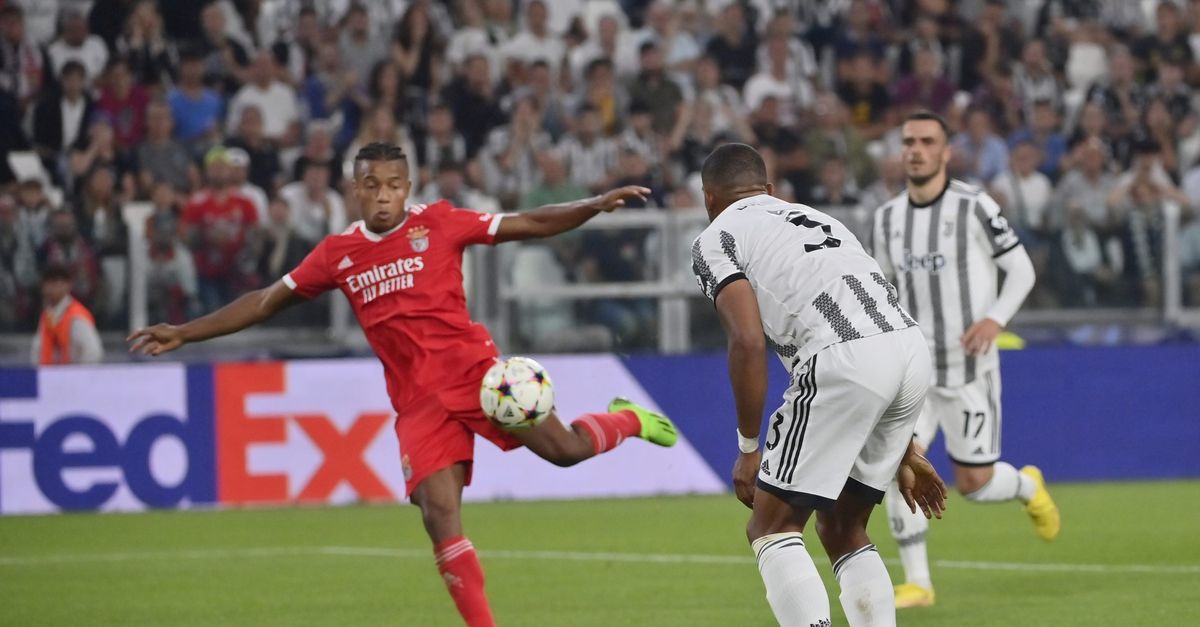 Champions League | super Napoli | la Juventus perde ancora - Vimarsana News