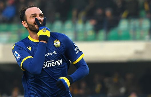 VERONA, ITALY - JANUARY 26: Giampaolo Pazzini of Hellas Verona celebrates after scoring his team third goal during the Serie A match between Hellas Verona and US Lecce at Stadio Marcantonio Bentegodi on January 26, 2020 in Verona, Italy. (Photo by Alessandro Sabattini/Getty Images) VERONA, ITALY - JANUARY 26: Giampaolo Pazzini of Hellas Verona celebrates after scoring his team third goal during the Serie A match between Hellas Verona and US Lecce at Stadio Marcantonio Bentegodi on January 26, 2020 in Verona, Italy. (Photo by Alessandro Sabattini/Getty Images)