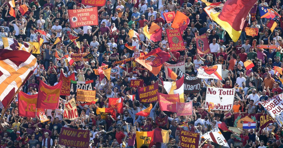 Gente per bene e biglietti facili. Allo stadio tamburi e megafoni -  Corriere Giallorosso