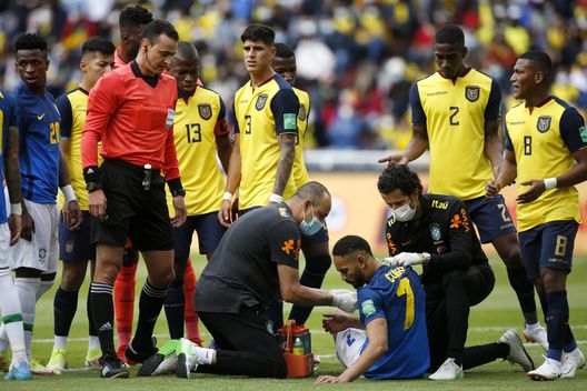 (Getty Images) FOTO Intervento killer in Ecuador-Brasile: Matheus Cunha mostra i segni sui social- immagine 2