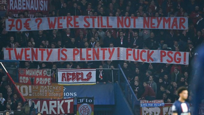 Tifosi Bayern, la protesta continua anche a Parigi: “20 euro per un biglietto è già tanto…!” - immagine 1